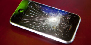 Iphone 4 kaputt: Zeit kein Anreiz für Versicherungsbetrug